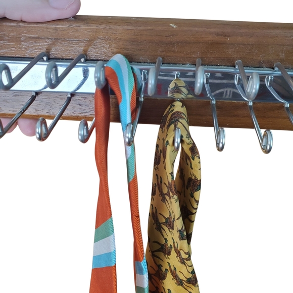 Mid Century Modern Wooden Tie Rack with Foldable Metal Hooks - Picture 3 of 9